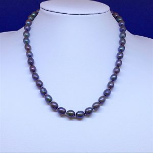 Freshwater peacock pearl necklace