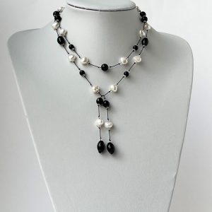 Freshwater pearl and black onyx lariat