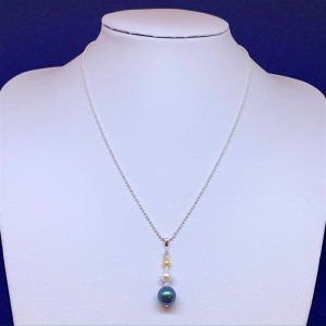 Swarovski crystal pearl pendant