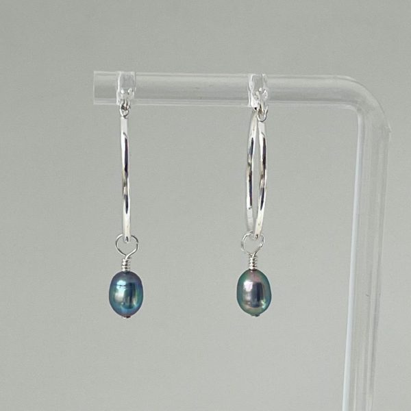 Sterling silver freshwater pearl hoop earrings