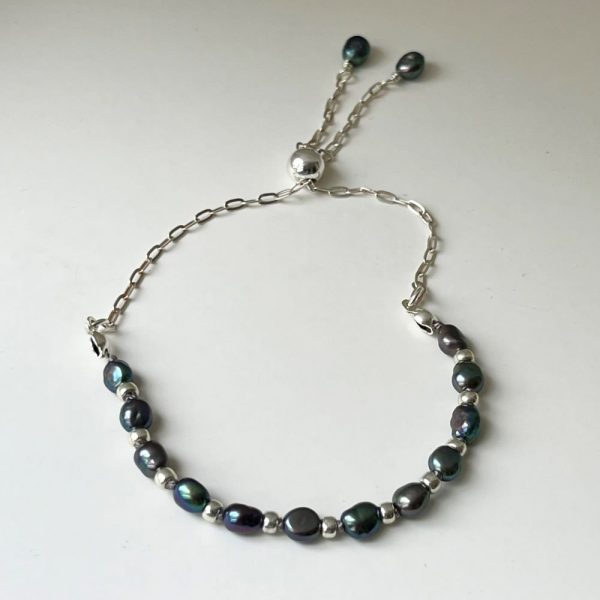 Freshwater peacock pearl bracelet